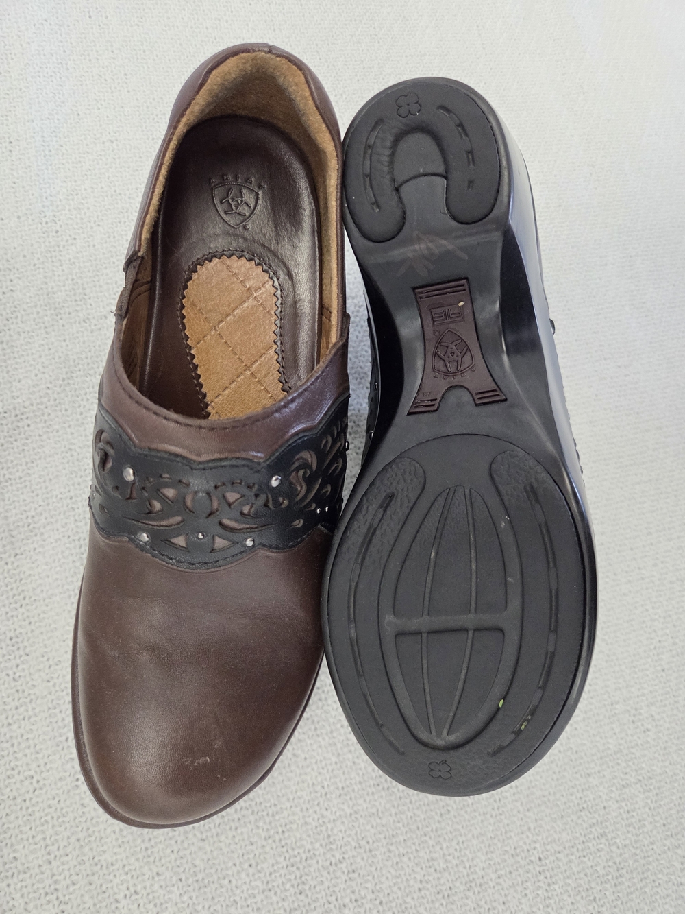 Ariat Brown Leather Slip-On Clogs with Black Decorative Overlay - Picture 2 of 6